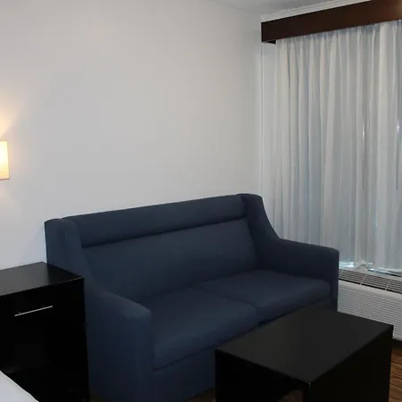 Pine Tree Inn-3