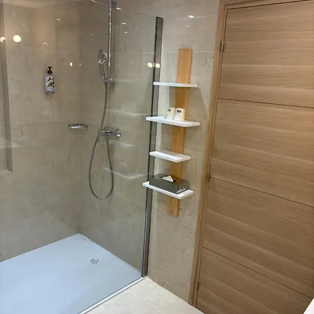 Résidence Carlton - Rénovée avec Piscine-3