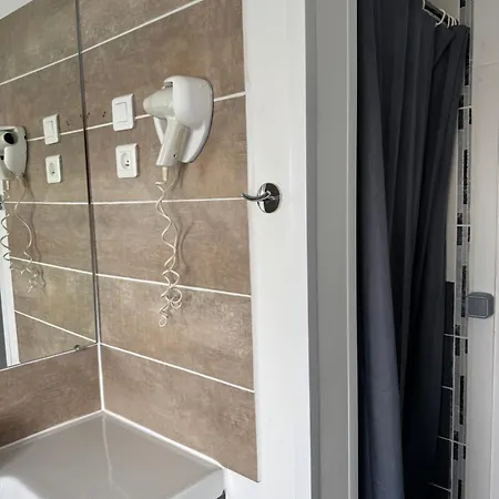 Hotel l'Europe - Cholet Gare-2