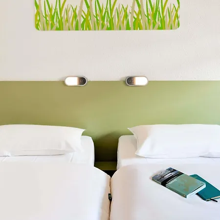 Ibis Budget Montbéliard-3