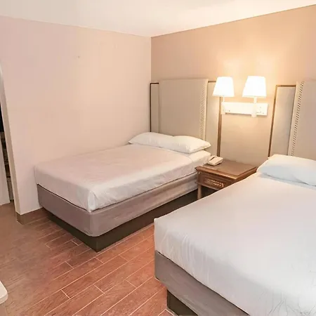 Econo Lodge Inn & Suites Yuma-2