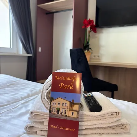 Hotel Meiendorfer Park Free Parking-3