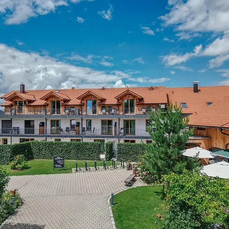 Danner-Hof-3