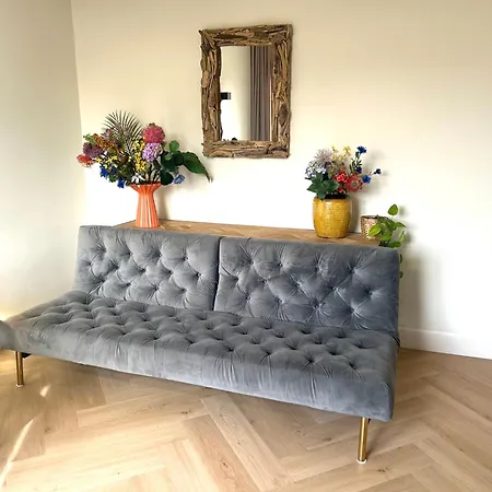 Lovely Spacious Apartment-2