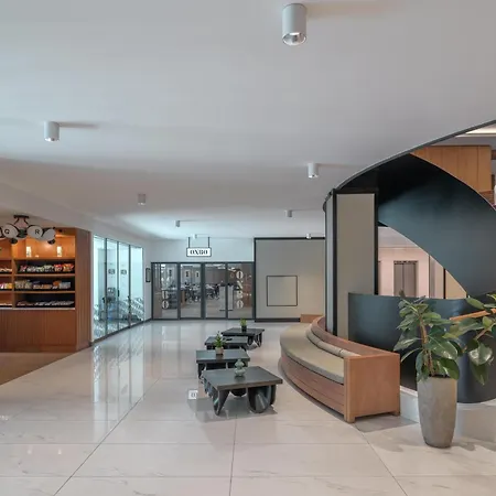 Hilton Geneva Hotel&Conference Centre-3