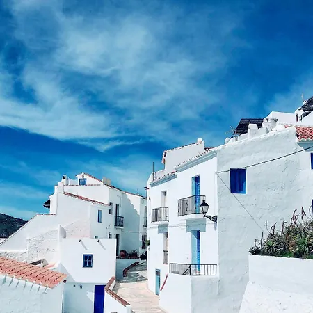 Abril Nerja-2