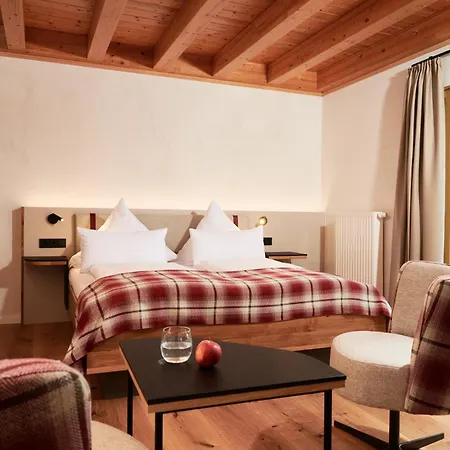 Landhotel Haringerhof mit Saunawelt und Naturbadeteich-3