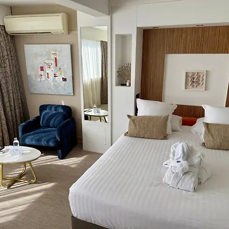 Best Western Plus Hôtel la Rade-3
