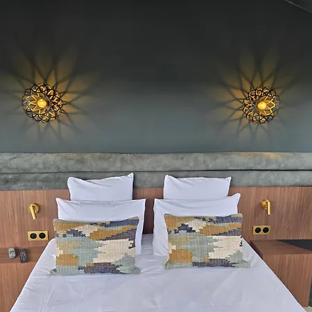 Le Castel Guesthouse-2