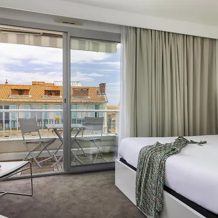 Ibis Styles Menton Centre-2