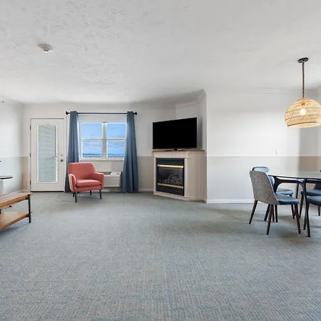 Cherry Tree Inn & Suites-3