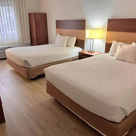 Ramada By Wyndham Effingham-3