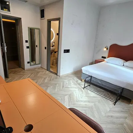 Hotel Amfiteatar-3