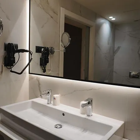 Hotel Brisamar Suites-3