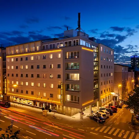 Flemings Hotel Frankfurt Main-Riverside-3