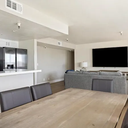 456 Embarcadero Inn & Suites-3