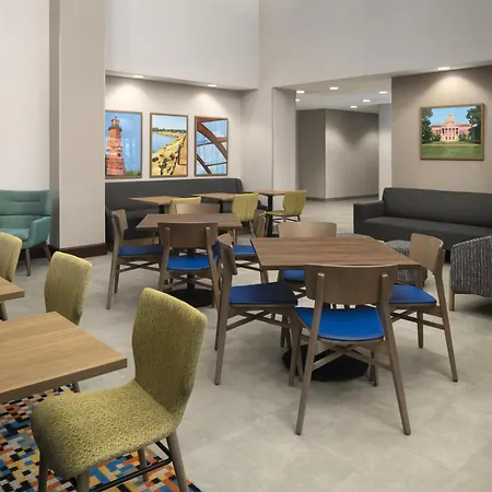 Hampton Inn & Suites Rochester/Henrietta-2