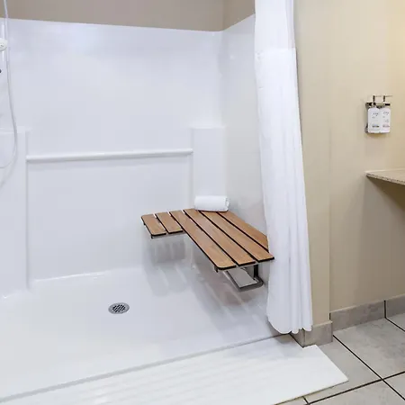 Holiday Inn Quincy By Ihg-2