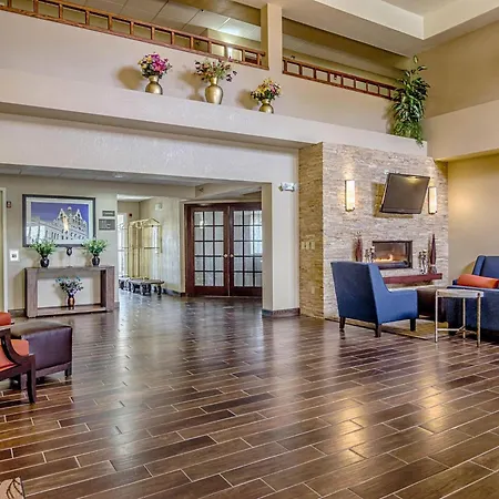 Comfort Inn & Suites Grafton-Cedarburg-3