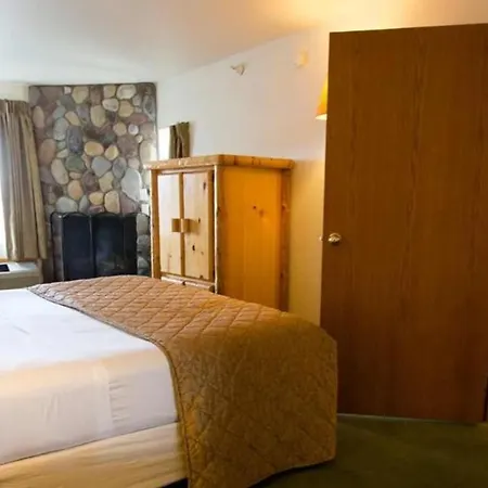 Cranberry Country Lodge-2