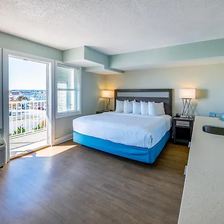 Commander Hotel & Suites-3