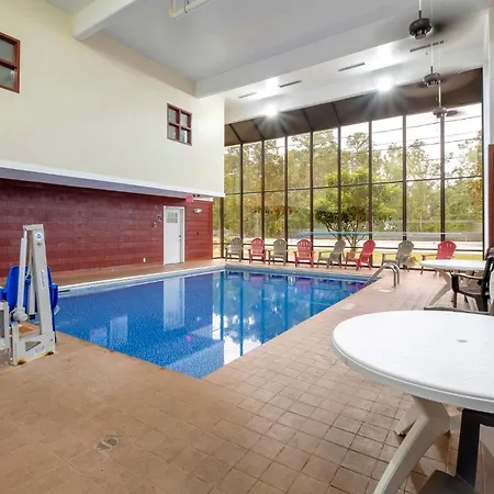Red Roof Inn & Suites Jacksonville, Nc-3