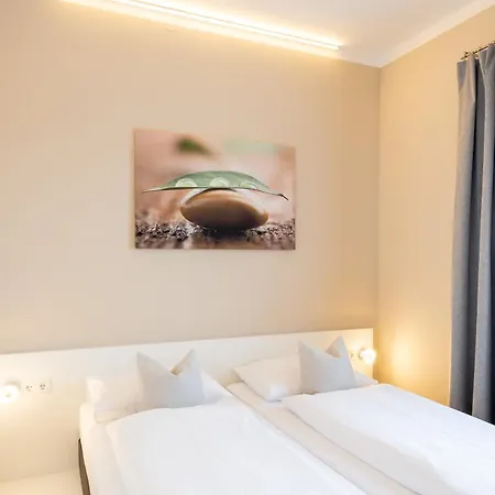 Shome Hotel Graz I Self-Check-In I Free Parking-3