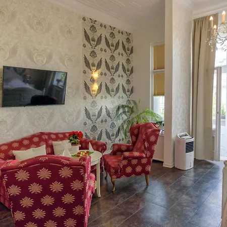 Hotel Augusta Am Kurfuerstendamm-3