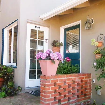 Carmel Wayfarer Inn-3