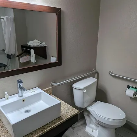 Quality Inn-3