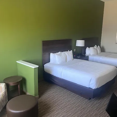 Quality Inn & Suites Mountain Home North-2