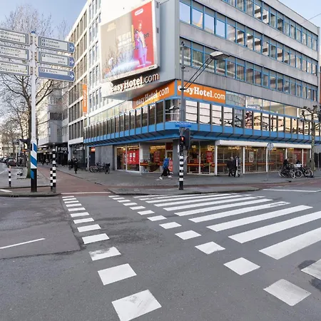 Easyhotel Rotterdam City Centre-2