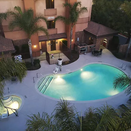 Hampton Inn & Suites Temecula-2