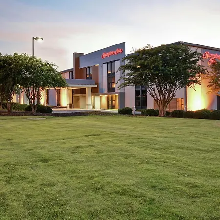Hampton Inn Auburn-2