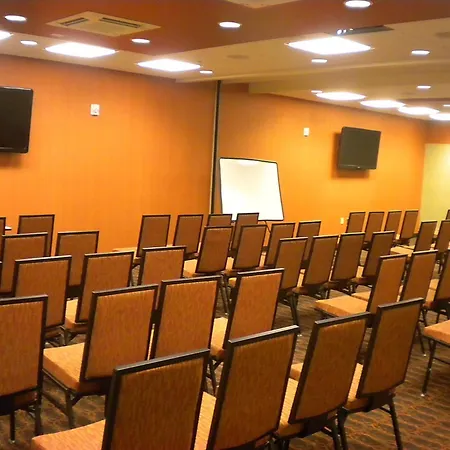 Hampton Inn & Suites Cincinnati / Uptown - University Area-3