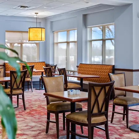 Hilton Garden Inn Starkville-3
