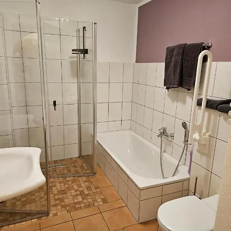 Hotel Alt Cues-2