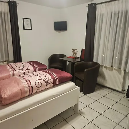 Hotel Alt Cues-3