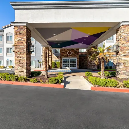 Spark By Hilton Redlands-2