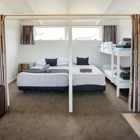 Tahuna Beach Holiday Park-2