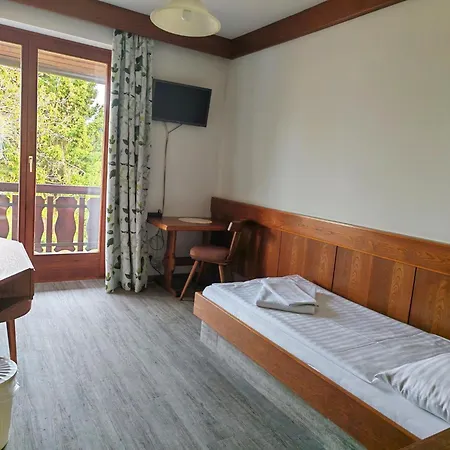 Mosers Pension-3