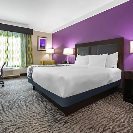 La Quinta By Wyndham Pearland-2