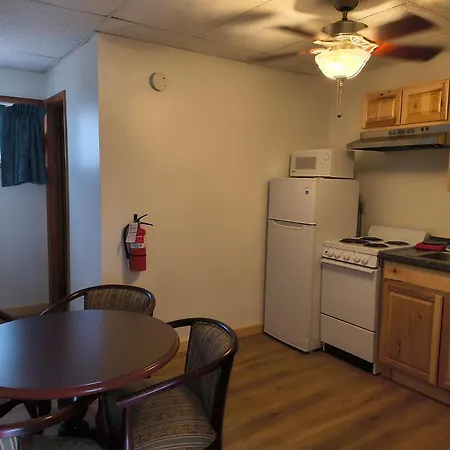Sara Placid Inn & Suites-3