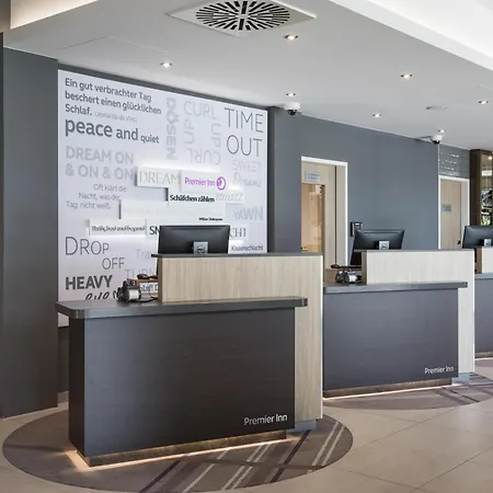 Premier Inn Freiburg City Süd-3