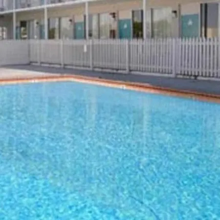 Ramada Limited Norfolk-2