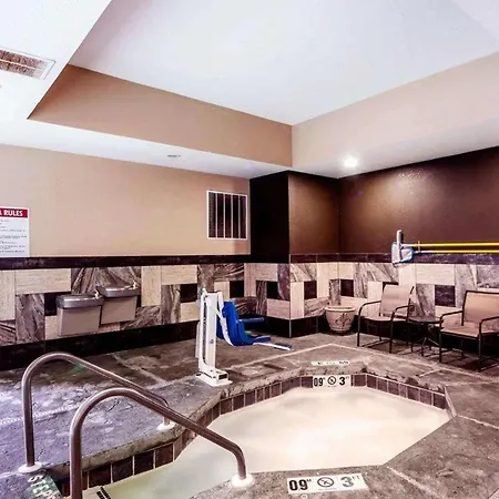 Comfort Inn & Suites Alva-3