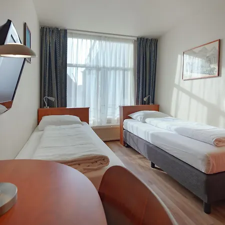 A-Train Hotel-2