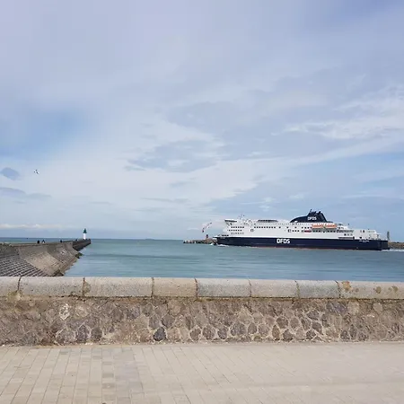 Holiday Inn Calais - Centre Car Ferry By Ihg-3