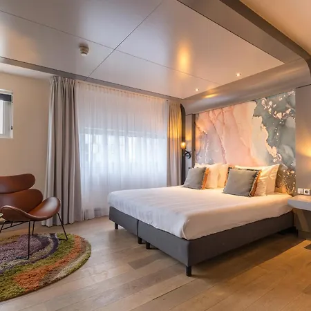 Leonardo Hotel Almere City Center-3