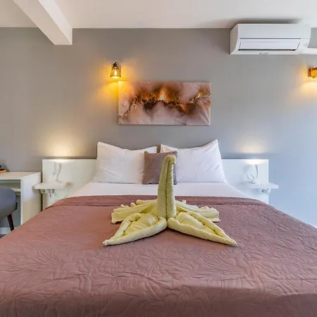 Villa San Rocco Bed & Breakfast-2
